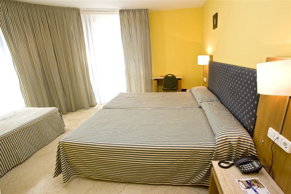 Iraipe Logrono Hotel Exterior foto